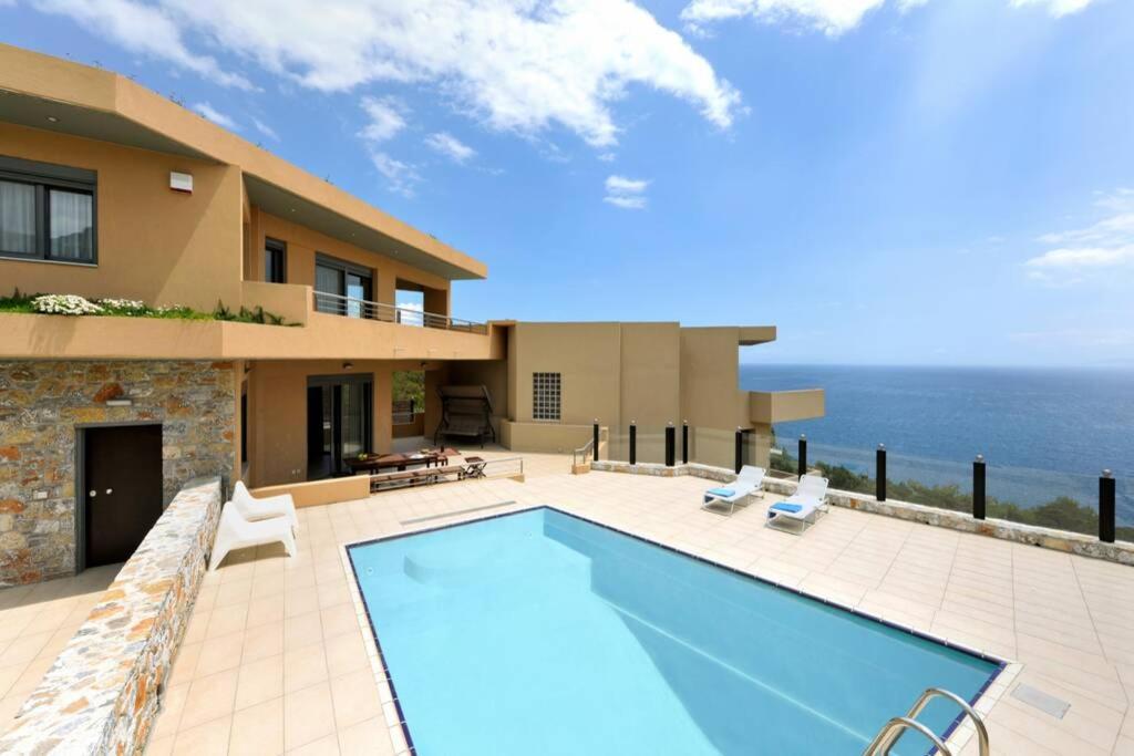 Wonderful Eco Friendly Villa Augustine Ampelo Екстериор снимка