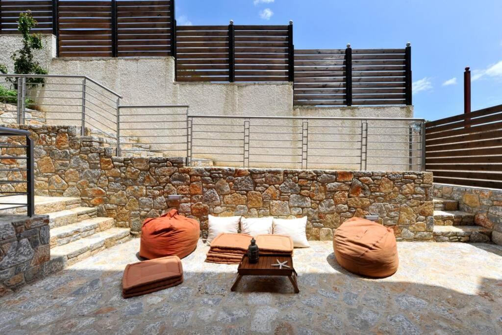 Wonderful Eco Friendly Villa Augustine Ampelo Екстериор снимка